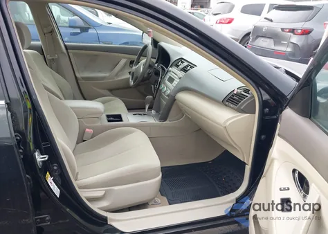 2009 Toyota Camry Le z USA, uszkodzony, nr VIN 4T1BE46K79U897894